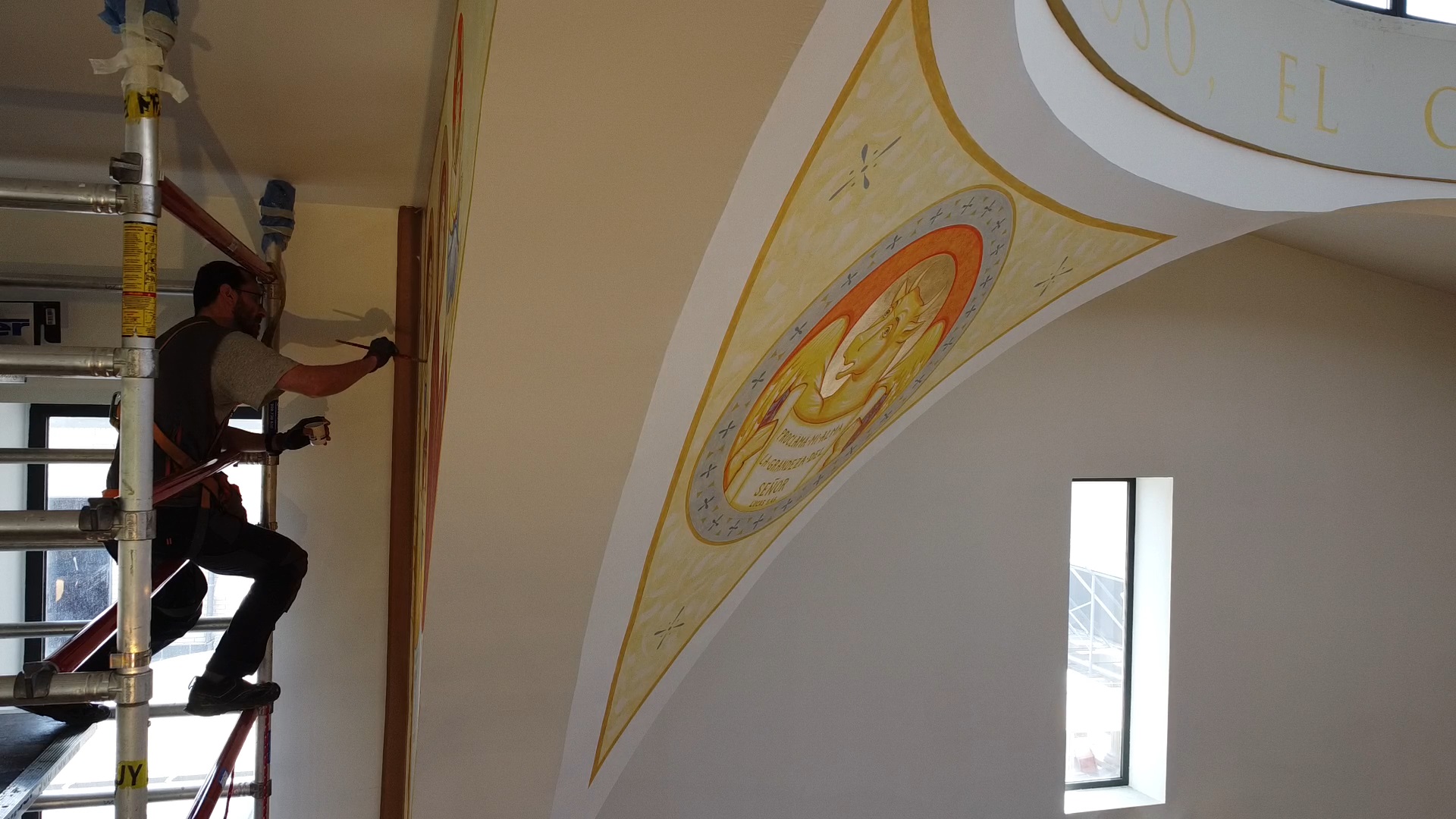 Padre Ioan Gotia en la parroquia Santo Tomás de Villanueva, diócesis de Alcalá