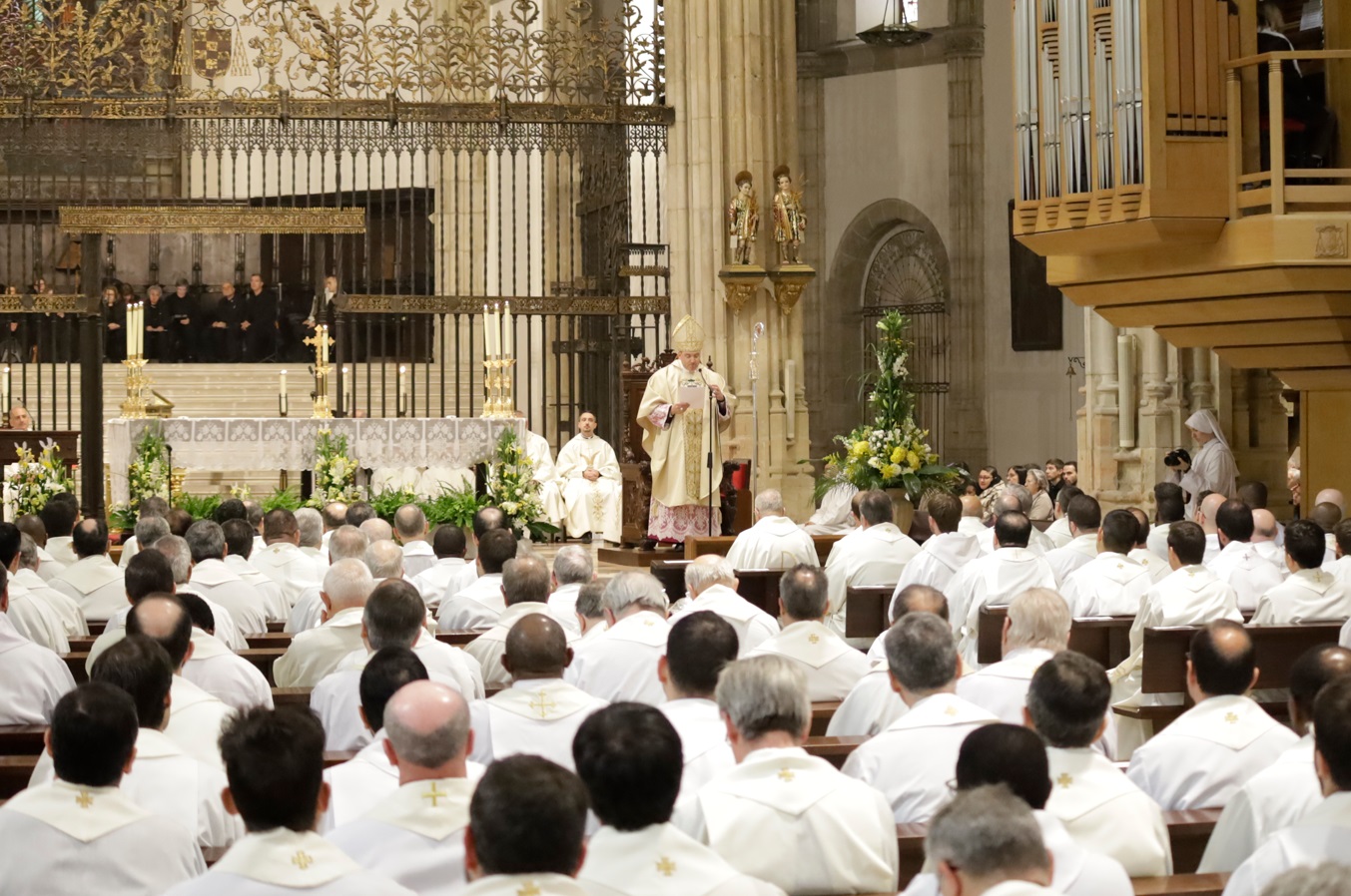 misa crismal sacerdotes obispo alcala henares 2024