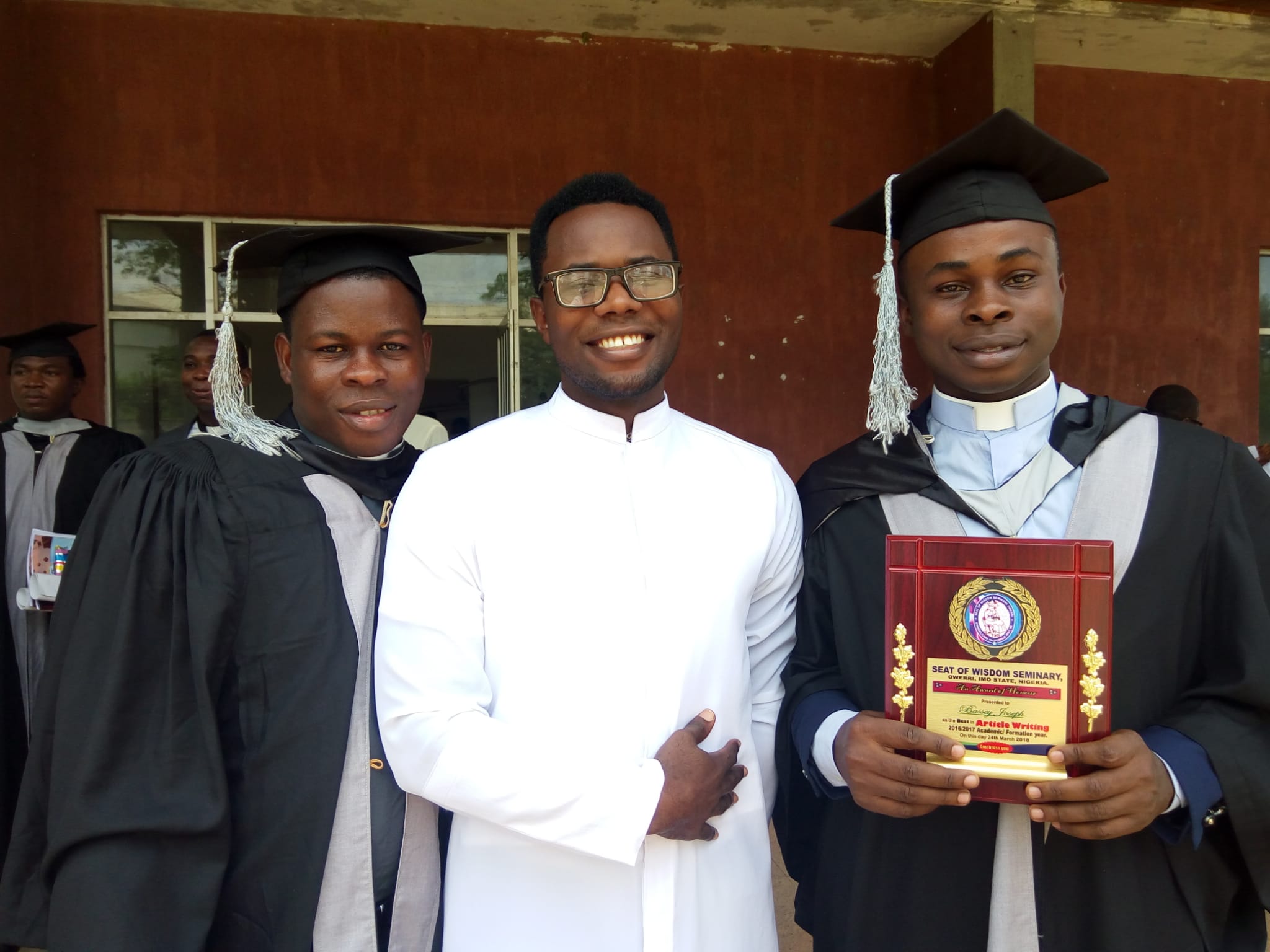 Padre Joseph, sacerdote de Nigeria