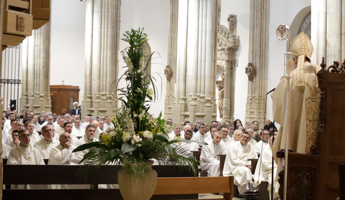 sacerdotes homilia obispo prieto lucena